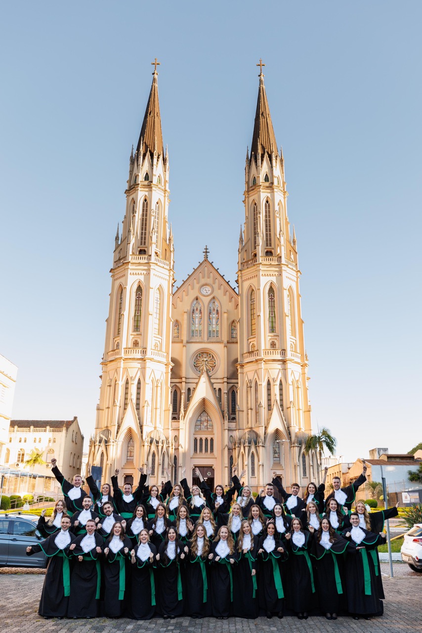 e08ef862-340f-4999-a9e2-f82e16f377e2 Grande